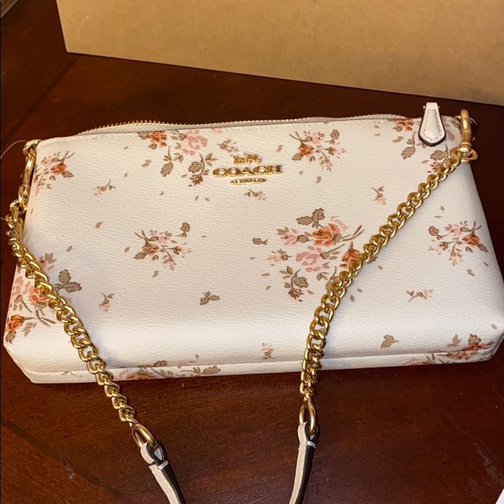 🛑Sold🛑🎉HP🎉Floral Coach Crossbody Bag - Picture 5 of 7